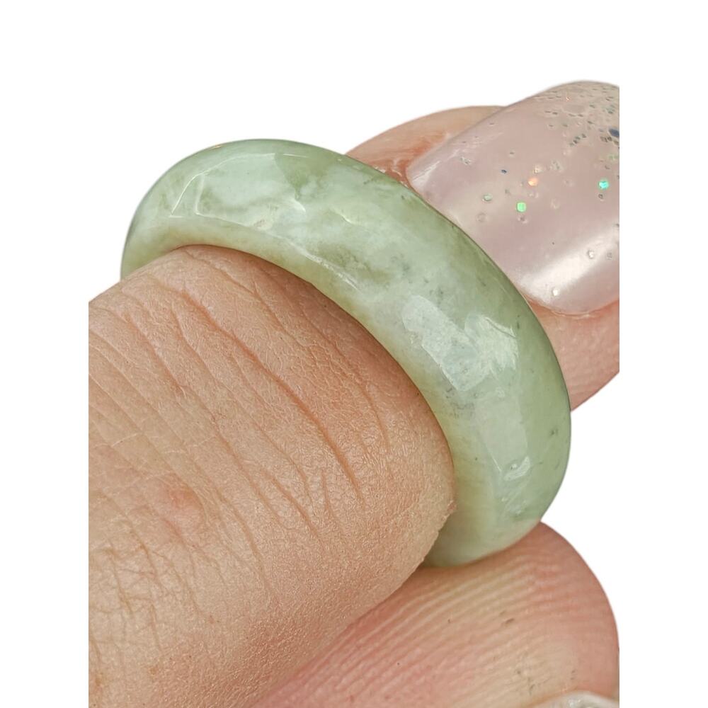 Apple Jade Ring Size 6 , Jadeite Carved - Picture 2 of 4